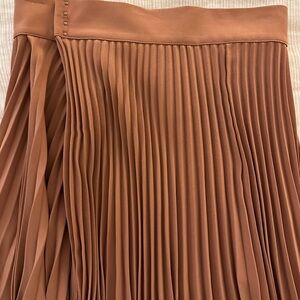 Vince skirt size 4